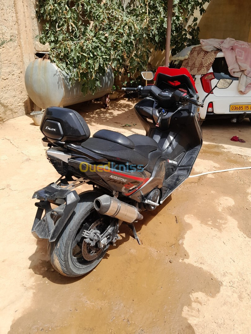 Yamaha Tmax530 2015