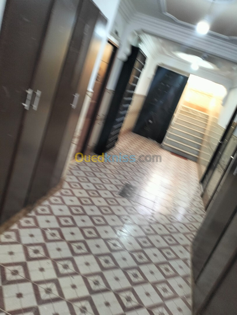 Vente Appartement F03 Alger Bouzareah