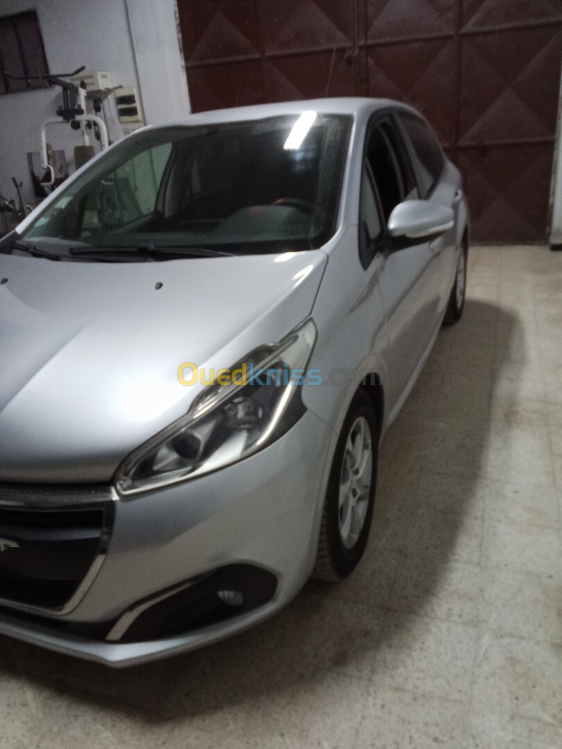 Peugeot 208 2016 Active Facelift