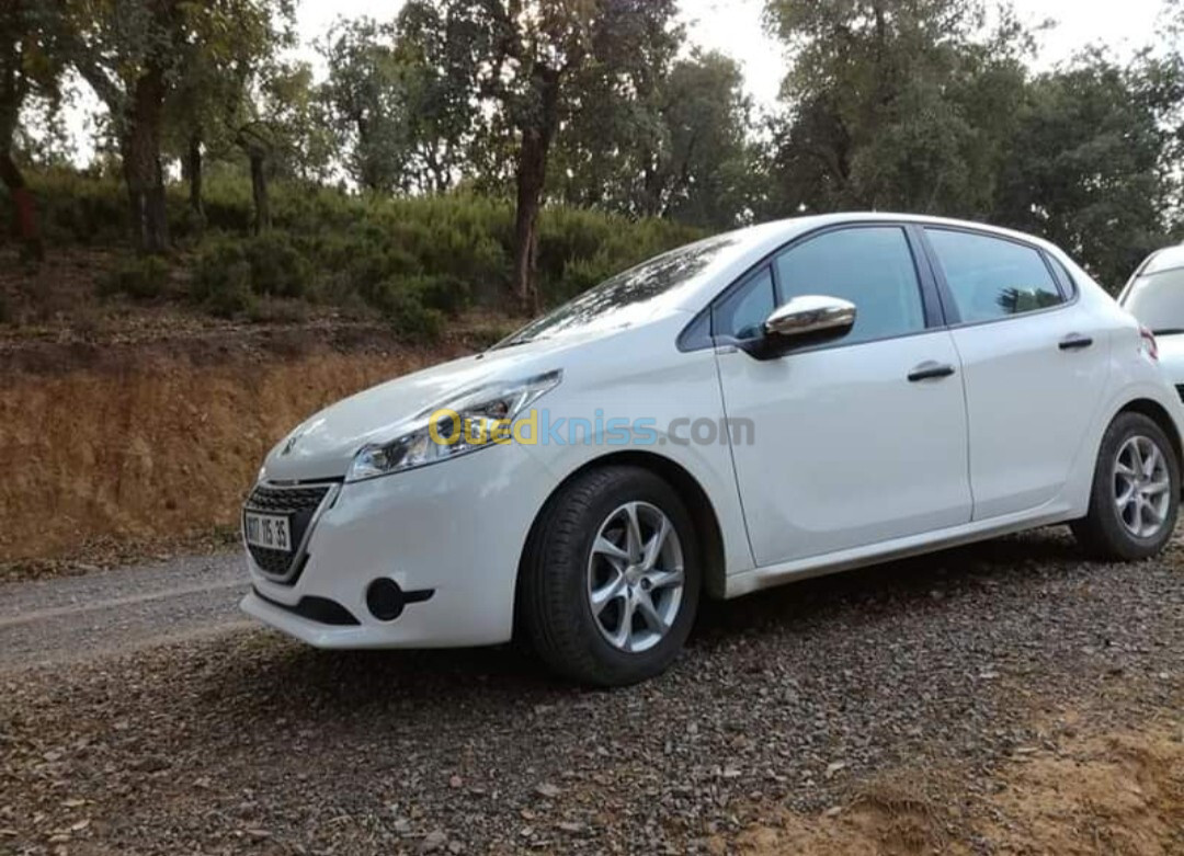 Peugeot 208 2015 Silver Line