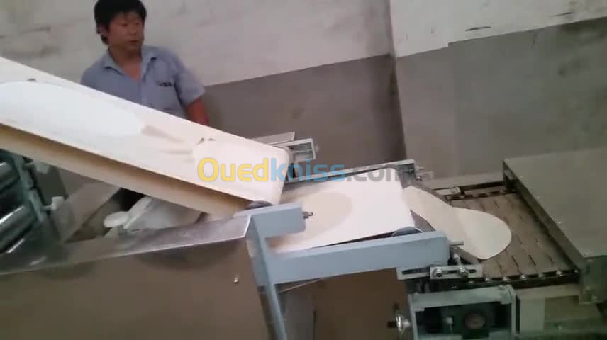 Machine de  Fabrication de Tortila    آلة صنع التورتيلا  