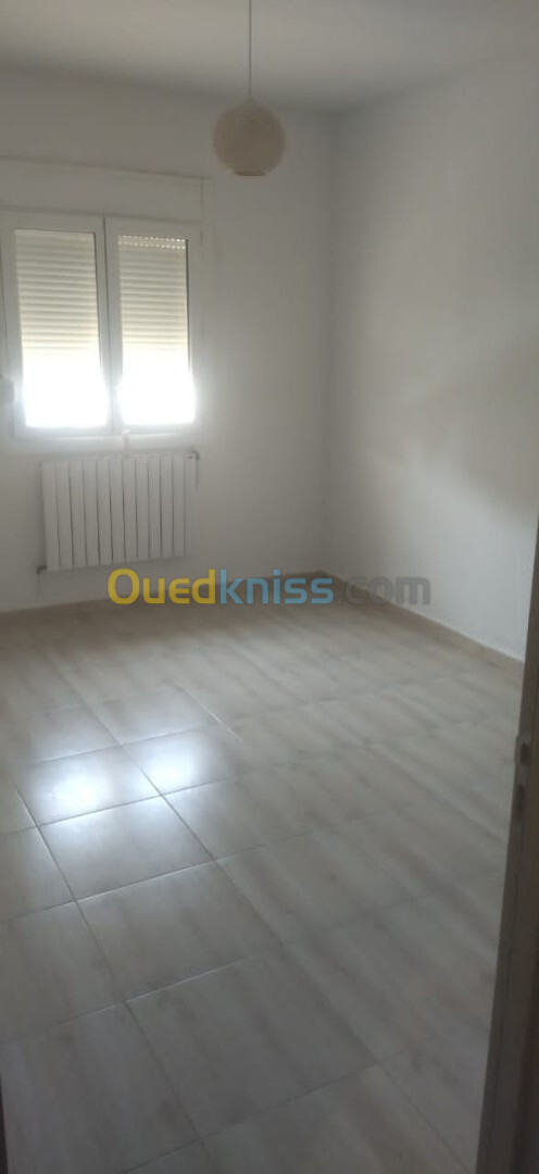 Location Appartement F4 Alger Souidania