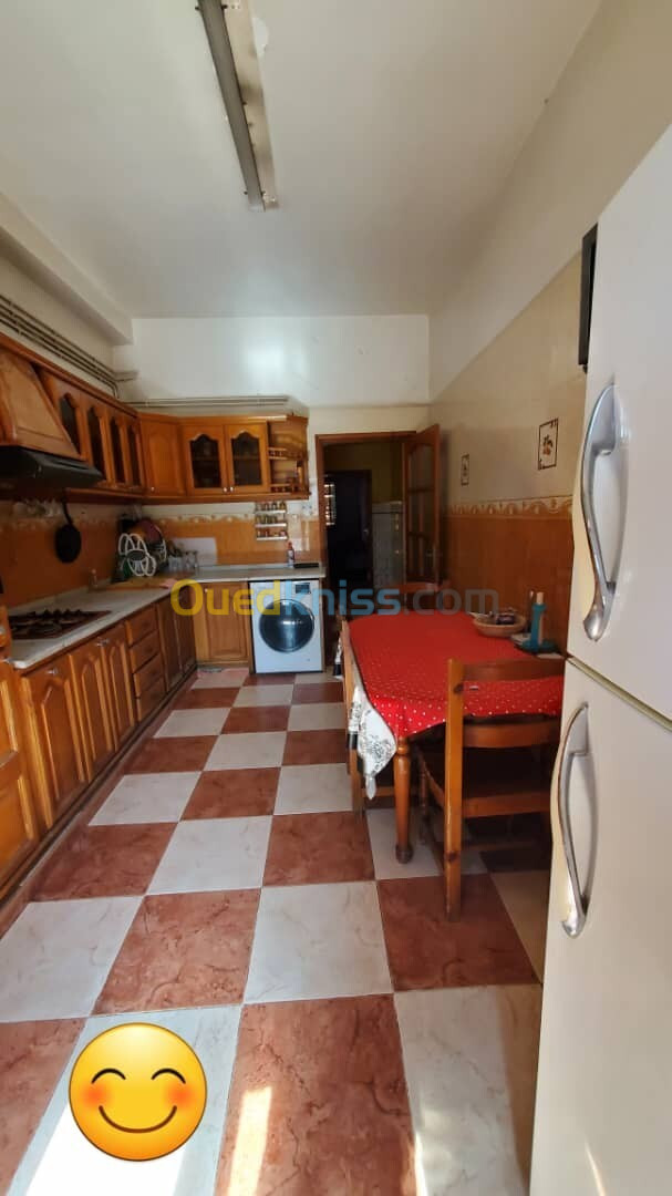 Location vacances Appartement F3 Alger Bab ezzouar