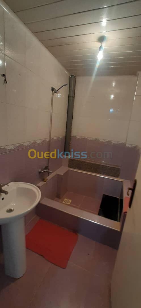 Location Appartement F03 Alger Souidania