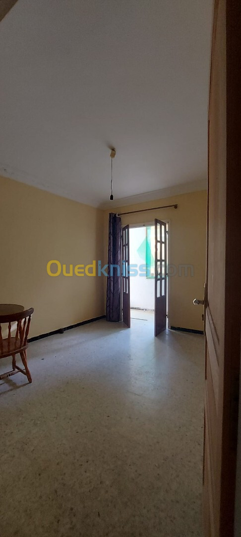 Location Appartement F4 Annaba Annaba