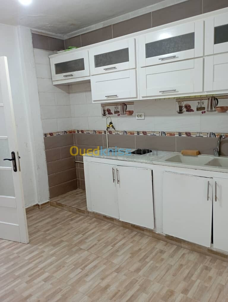 Location Appartement F4 Annaba Annaba