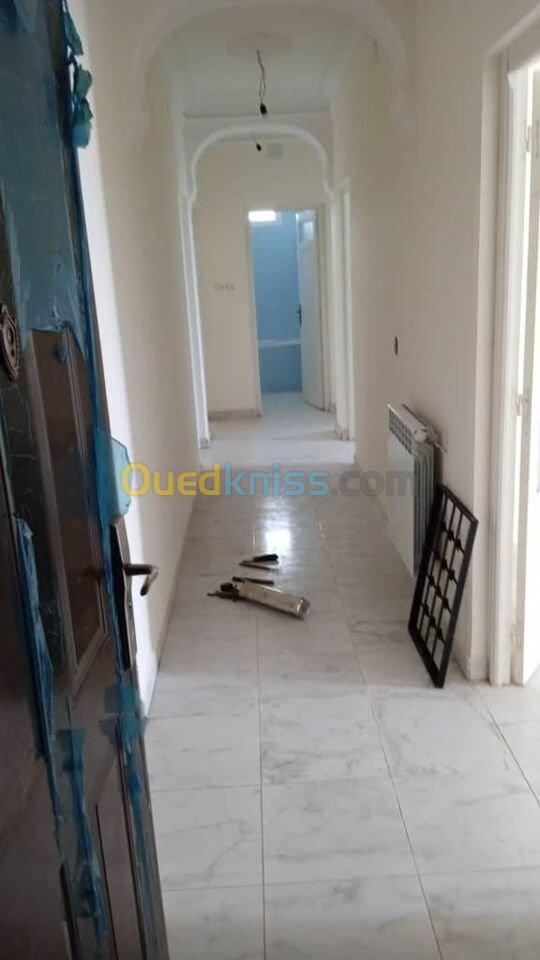 Location Appartement F5 Annaba Annaba