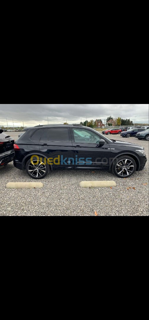 Volkswagen Tiguan 2024 Black Black