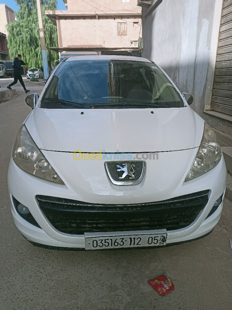 Peugeot 207 2012 رونو