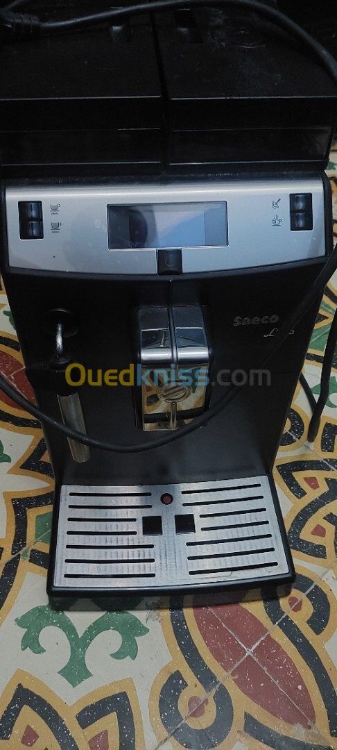 Machine a café saeco lirica 