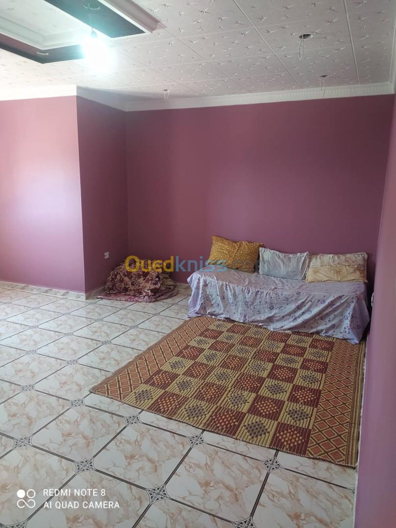 Location vacances Appartement F3 Skikda Collo