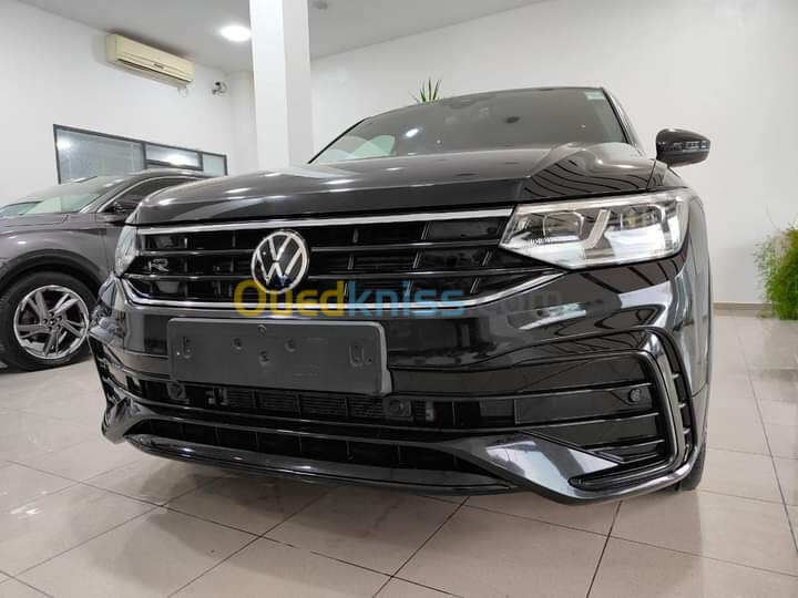 Volkswagen Tiguan 2021 Black black