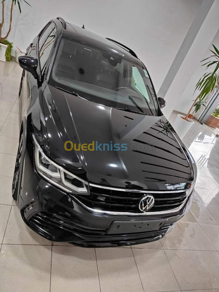 Volkswagen Tiguan 2021 Black black