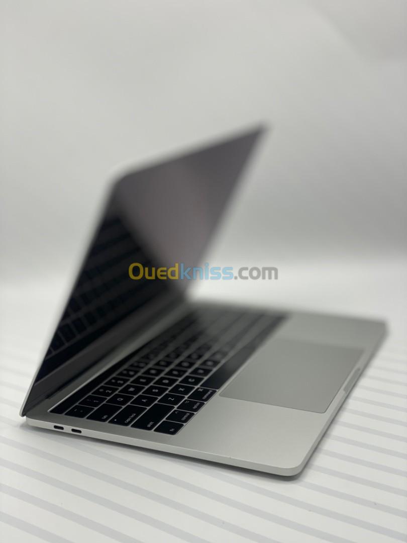 MacBook Pro 2017 TouchBar i5 16GB 256GB 