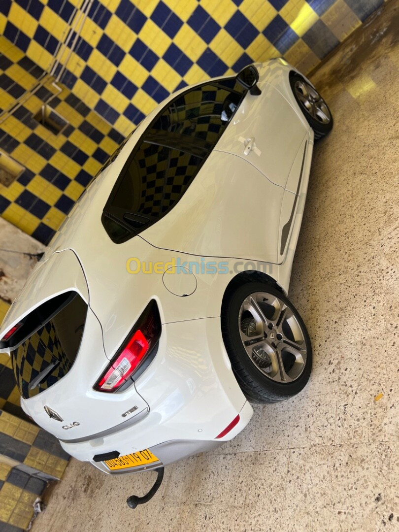 Renault Clio 4 2019 GT Line +