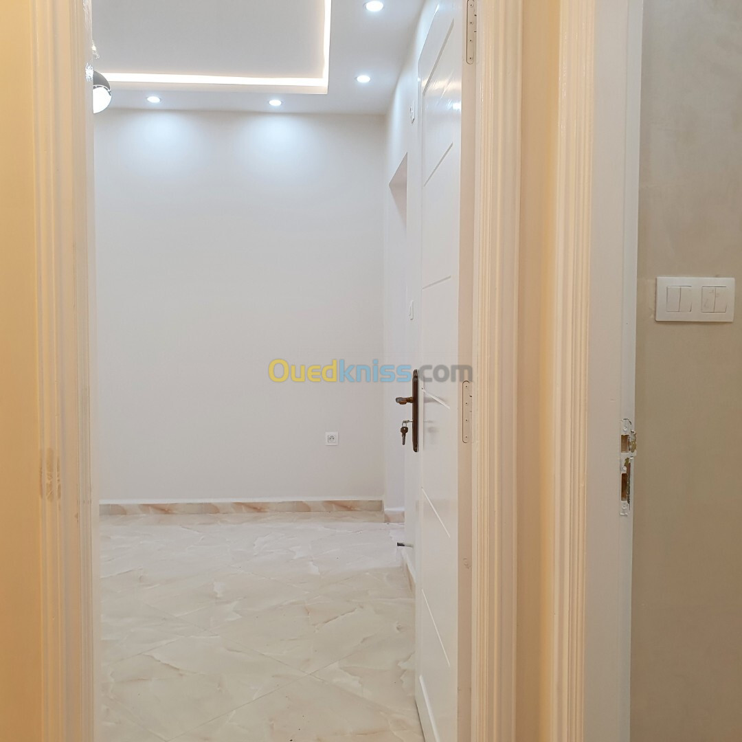 Cherche achat Appartement F2 Alger Bordj el bahri