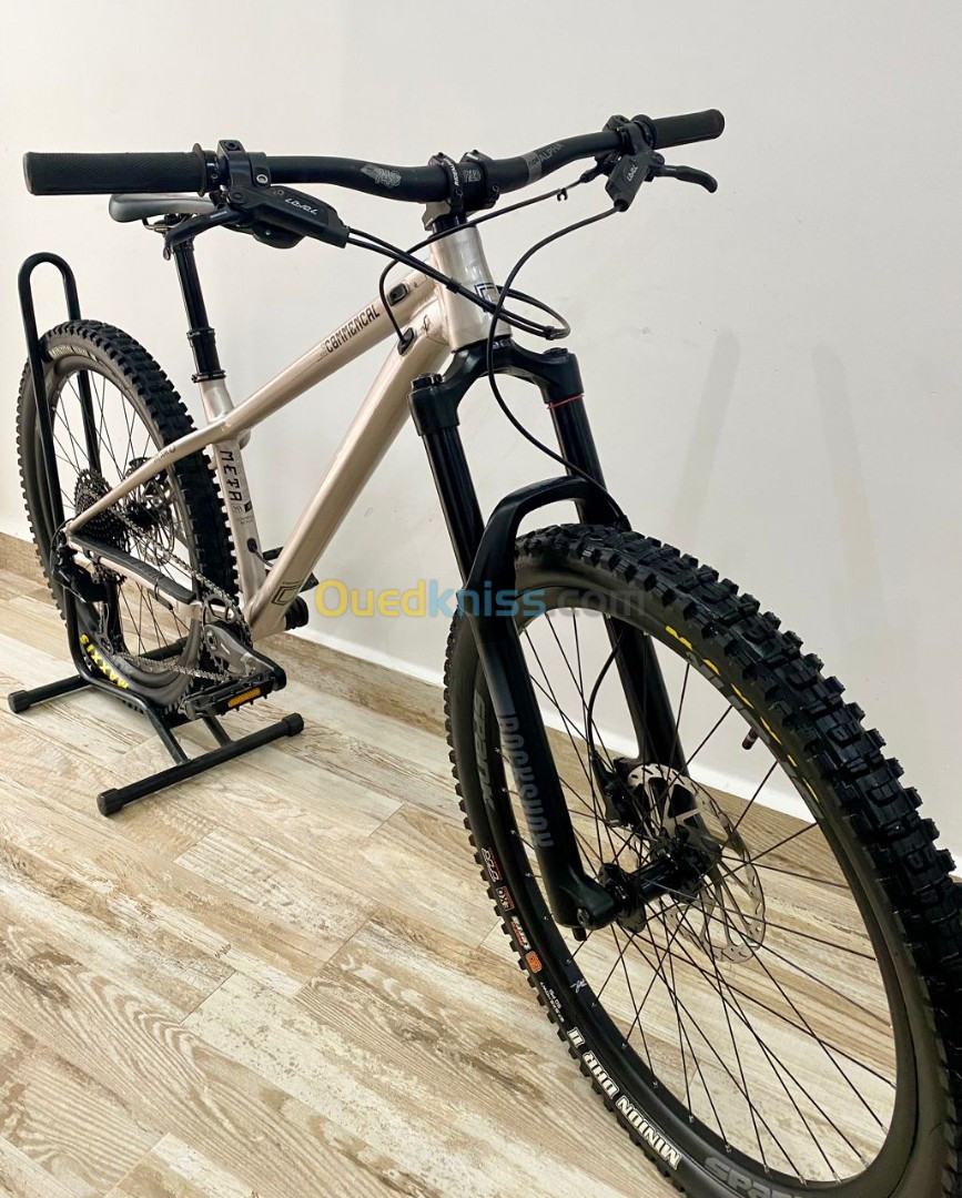 VTT commencal méta META HT XS 12v