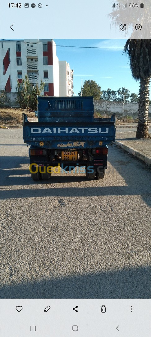 Daihatsu delta Delta 2004