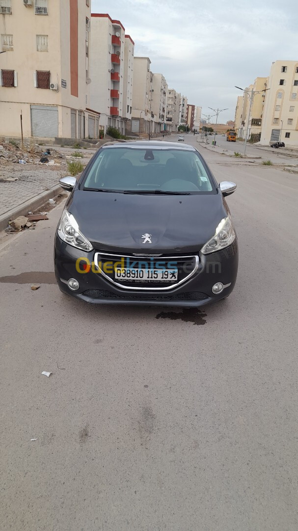 Peugeot 208 2015 Allure