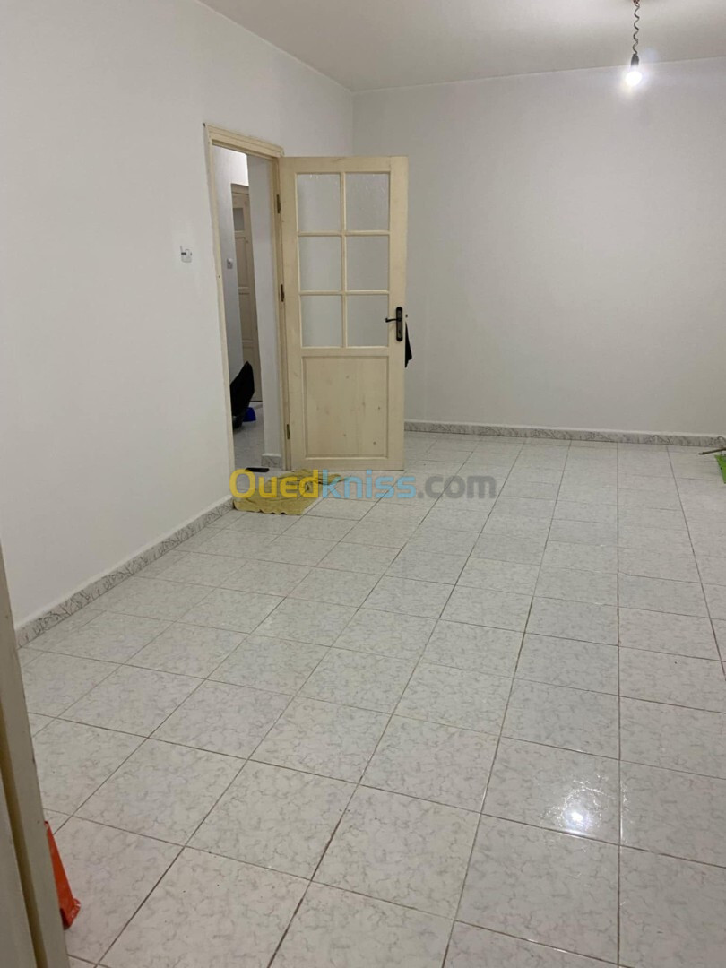 Location Appartement F3 Alger Ain benian