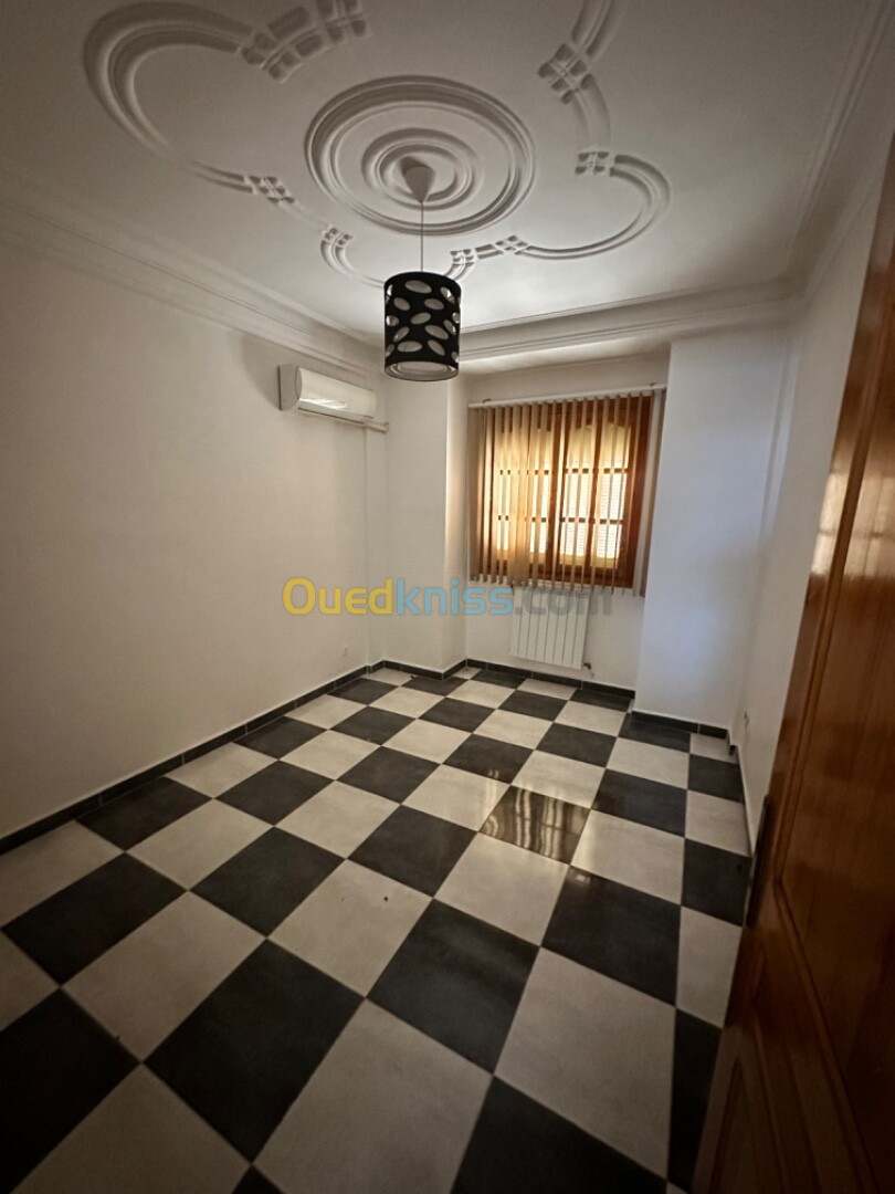 Location Appartement F5 Alger Hydra