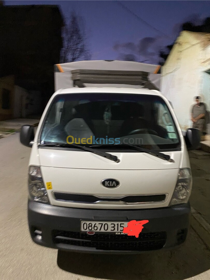 Kia 2700 2015