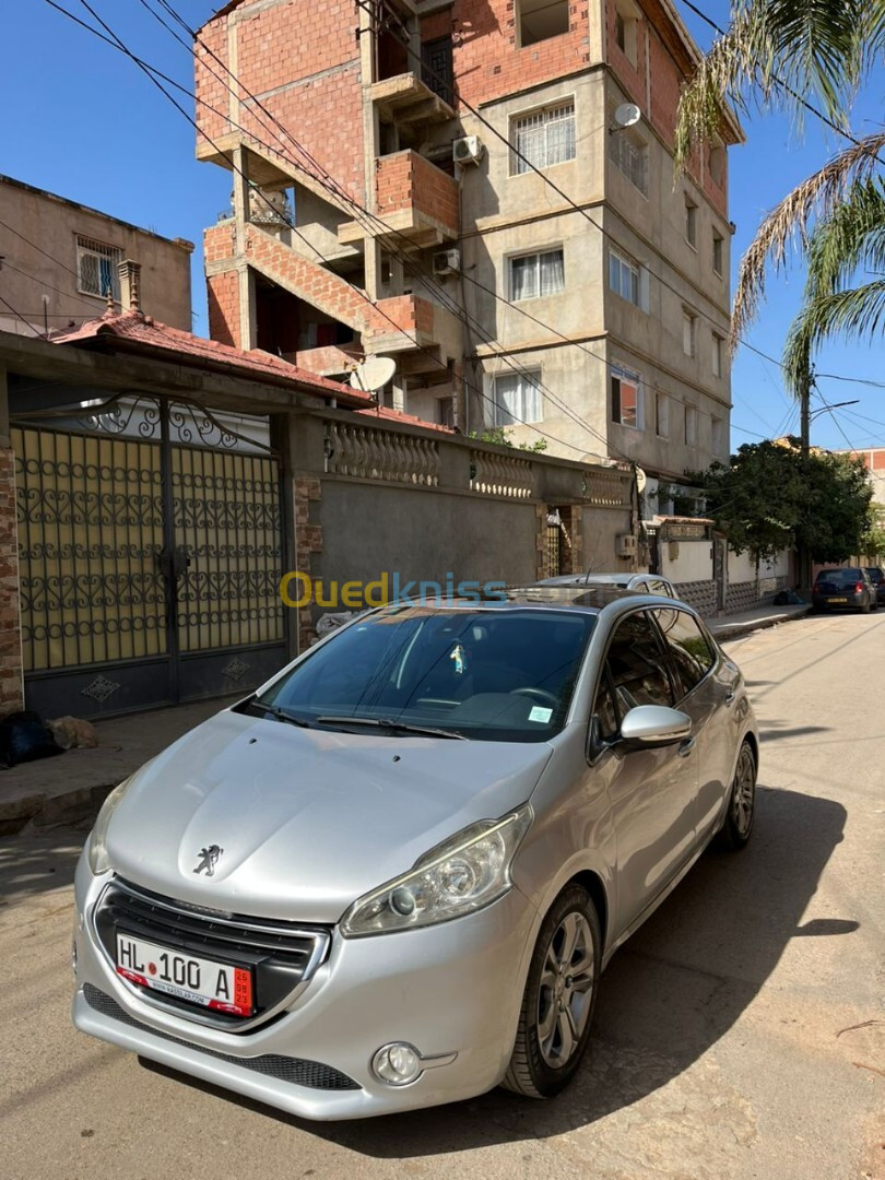 Peugeot 208 2015 Allure