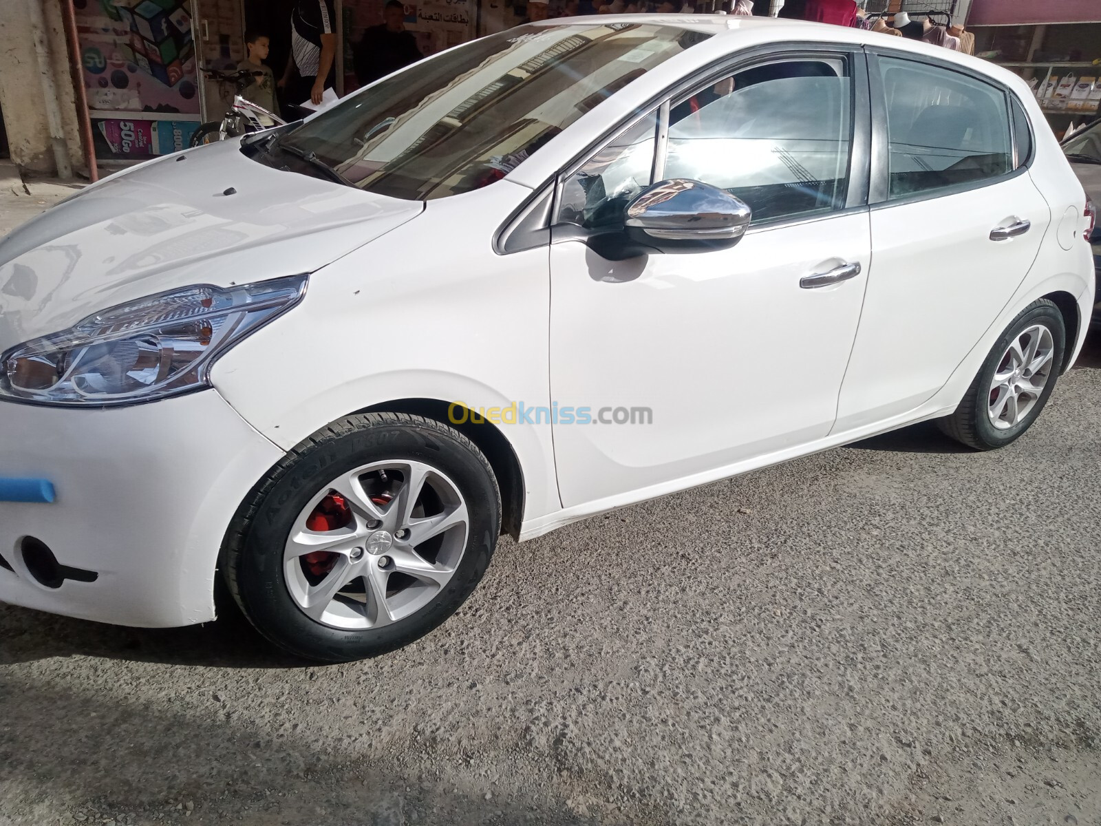 Peugeot 208 2015 208