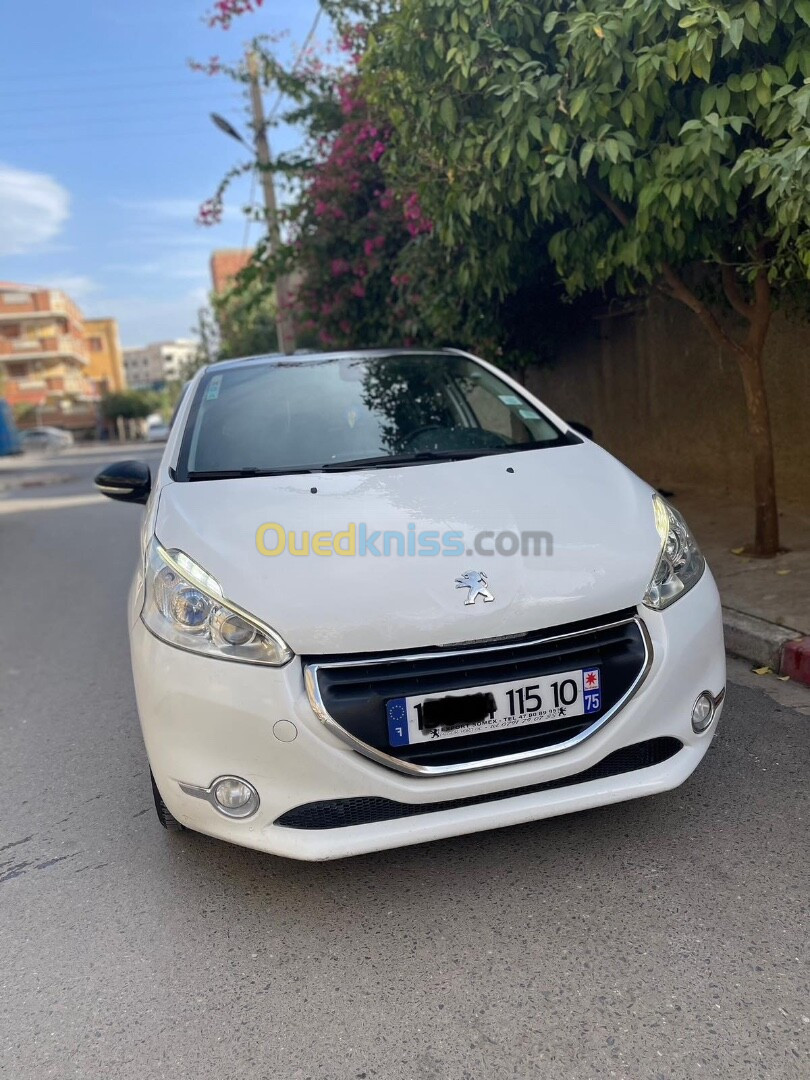 Peugeot 208 2015 Allure