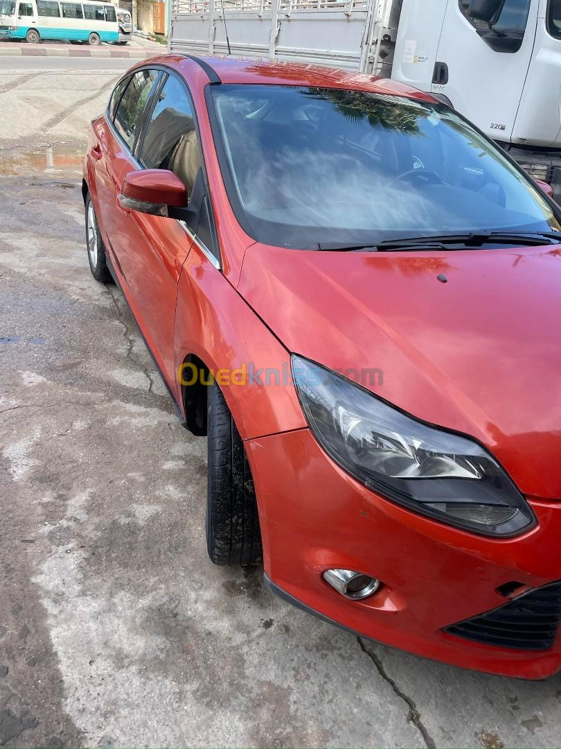 Ford Focus 4 portes 2012 Focus 4 portes