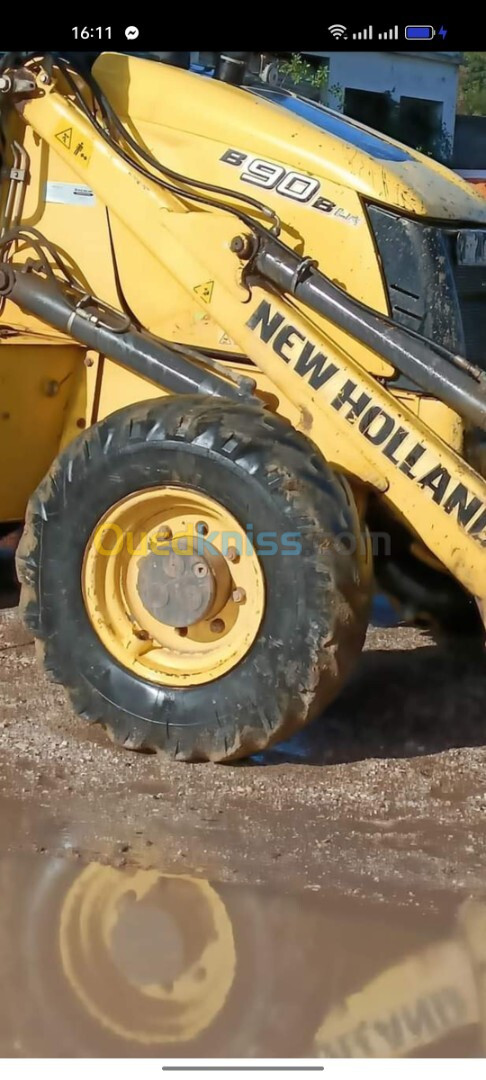 New Holland B90 2011