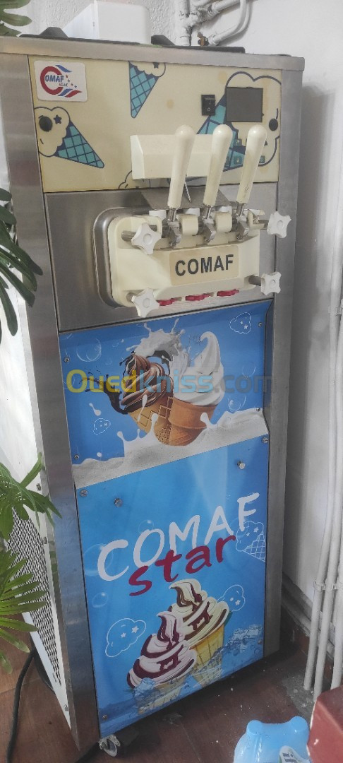 Machine à glace  + présentoir froid 