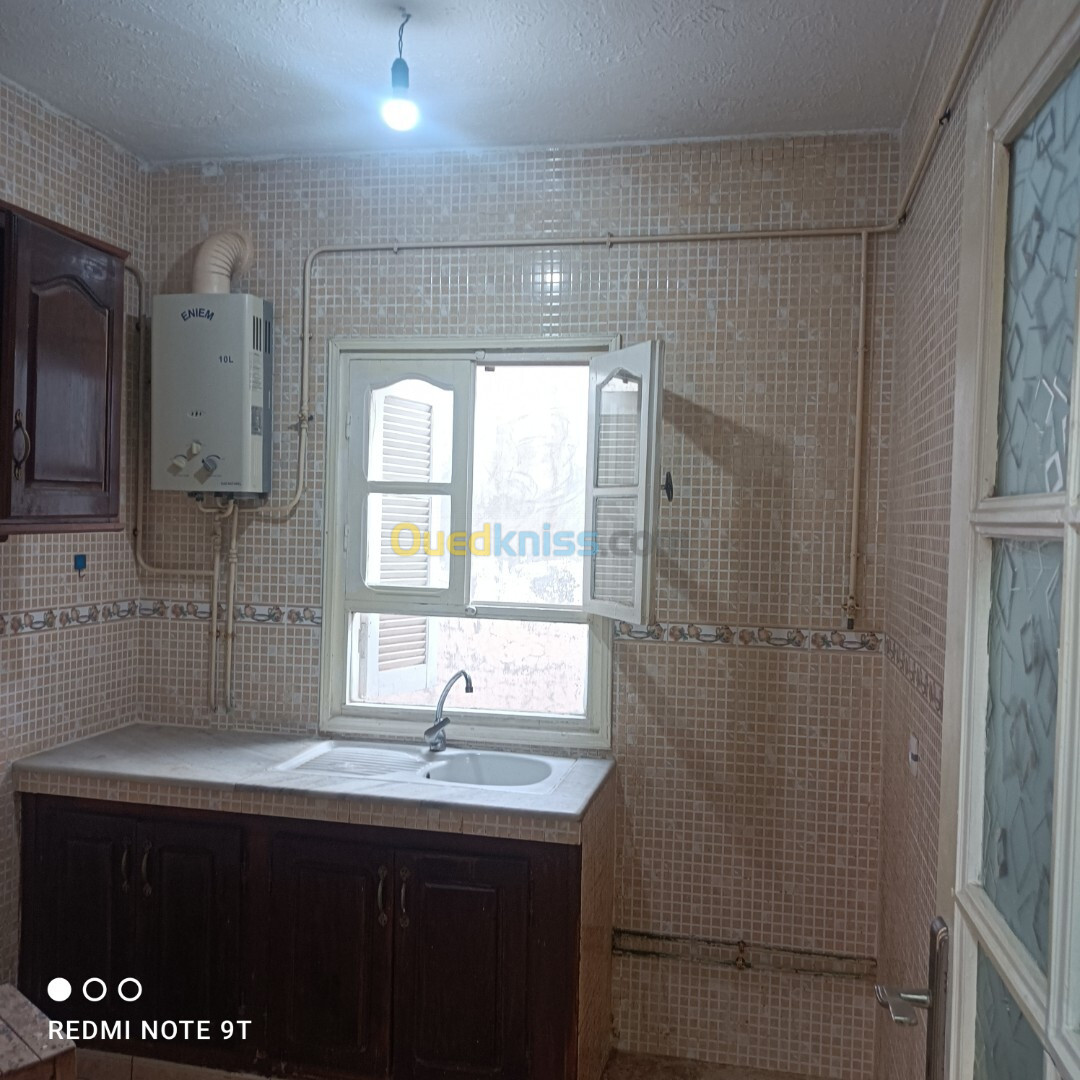 Location Appartement F4 Alger Bordj el bahri