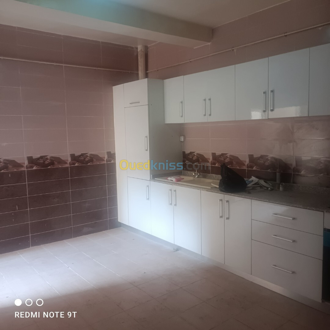 Location Appartement F5 Alger Bordj el bahri