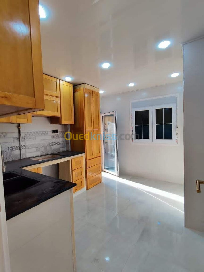 Vente Appartement F5 Alger Bordj el bahri