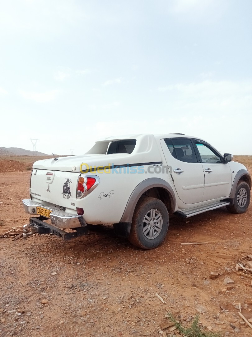 Mitsubishi L200 2013 Doube cabine Evolution