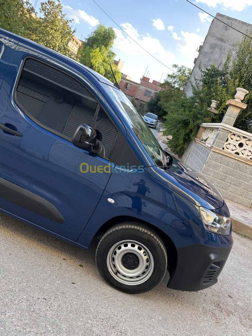 Fiat Doblo 2024 Italien