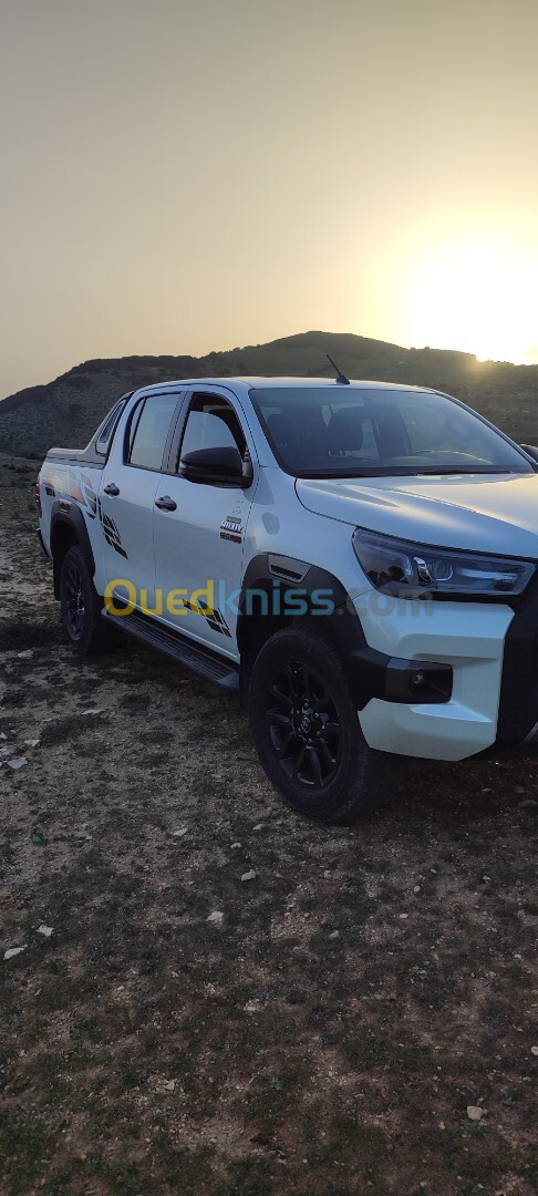 Toyota Hilux 2021 LEGEND DC 4x4 Pack Luxe