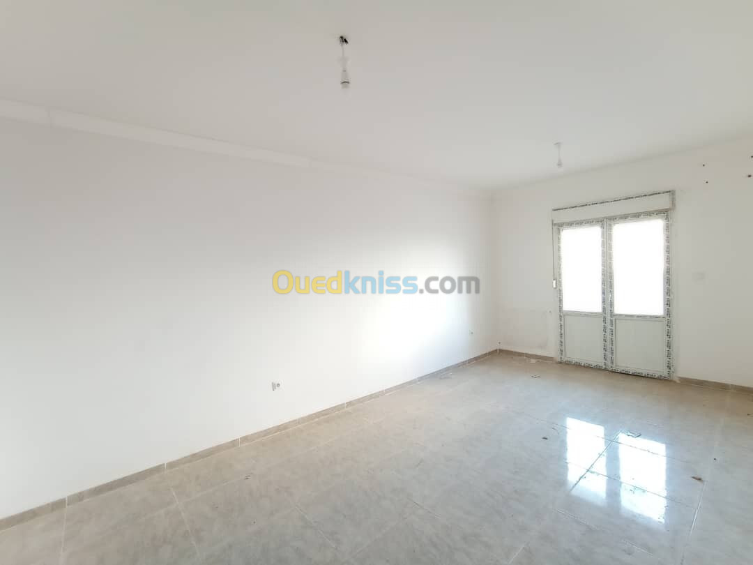 Location Appartement F4 Alger Mahelma