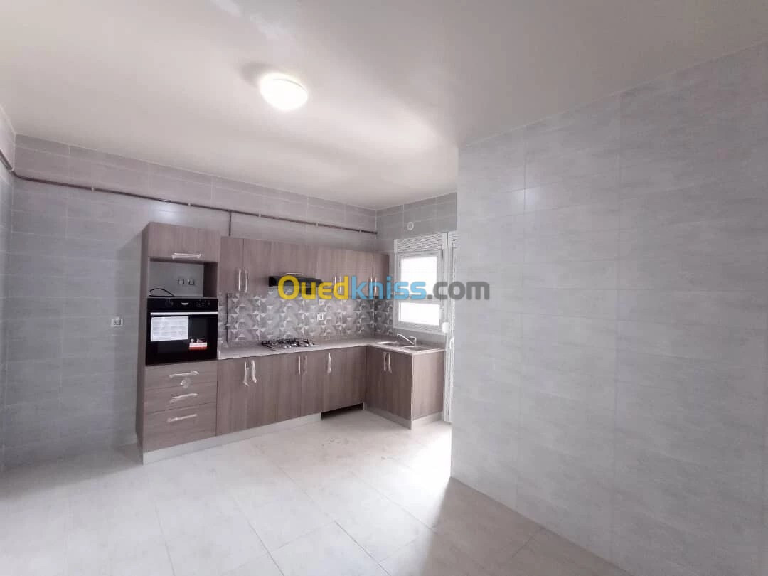 Location Appartement F4 Alger Kouba