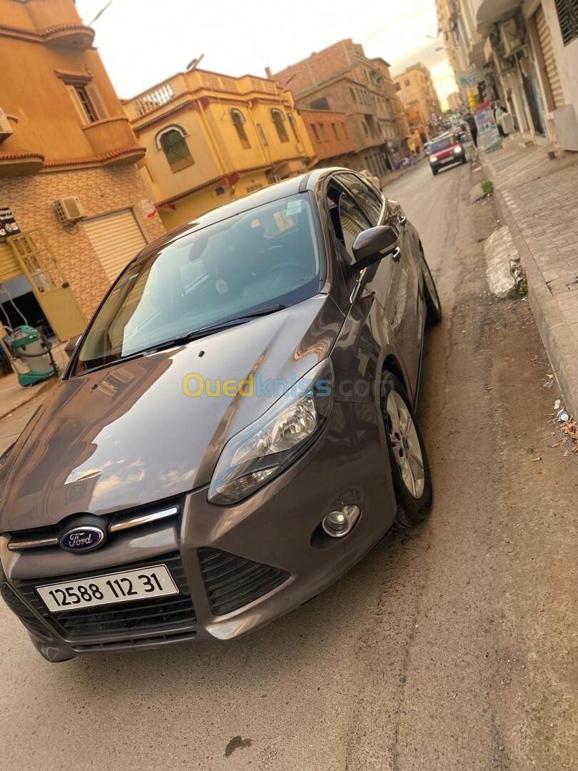 Ford Focus 4 portes 2012 Focus 4 portes