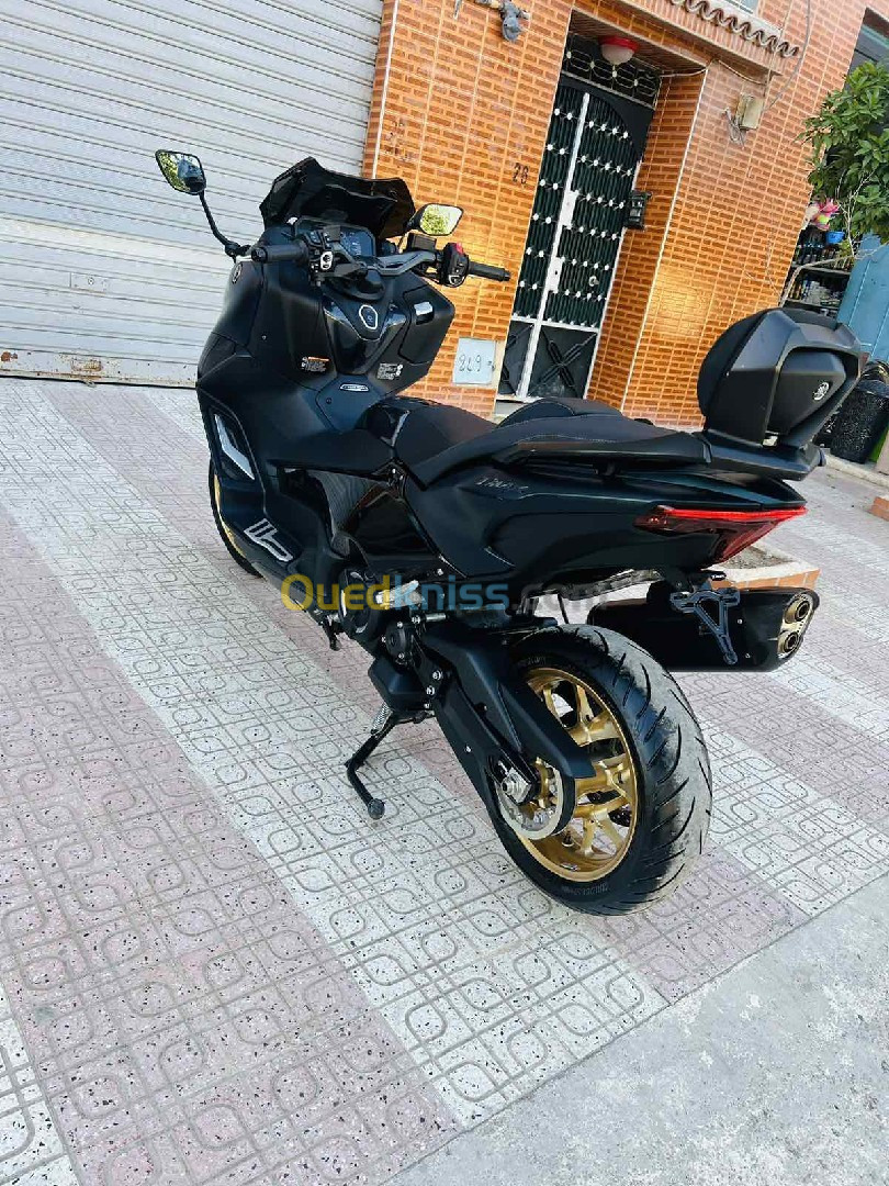 Yamaha Tmax 562 2022