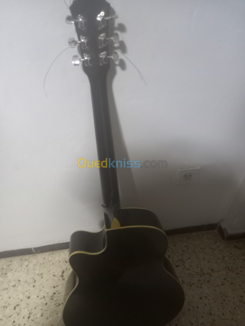 Guitar 