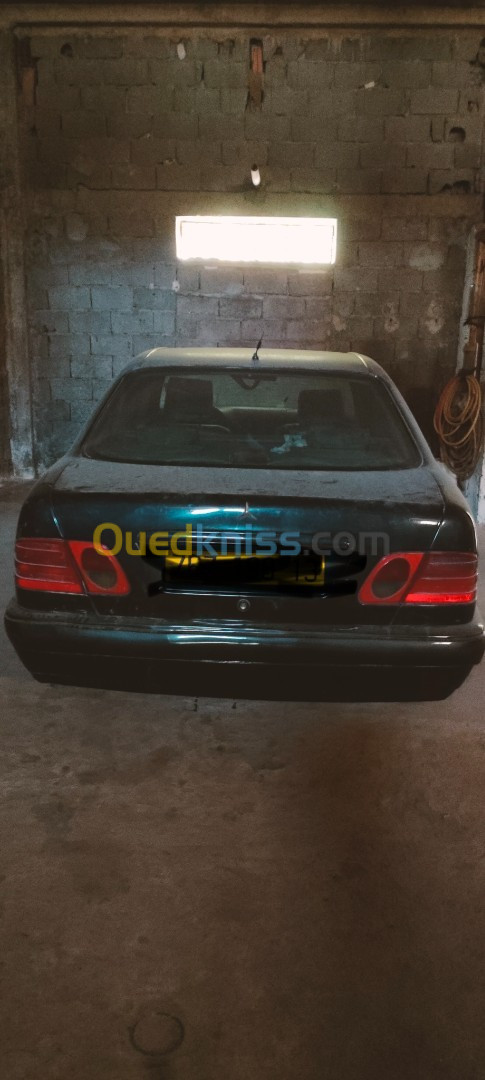 Mercedes Benz E-classe e230 1998