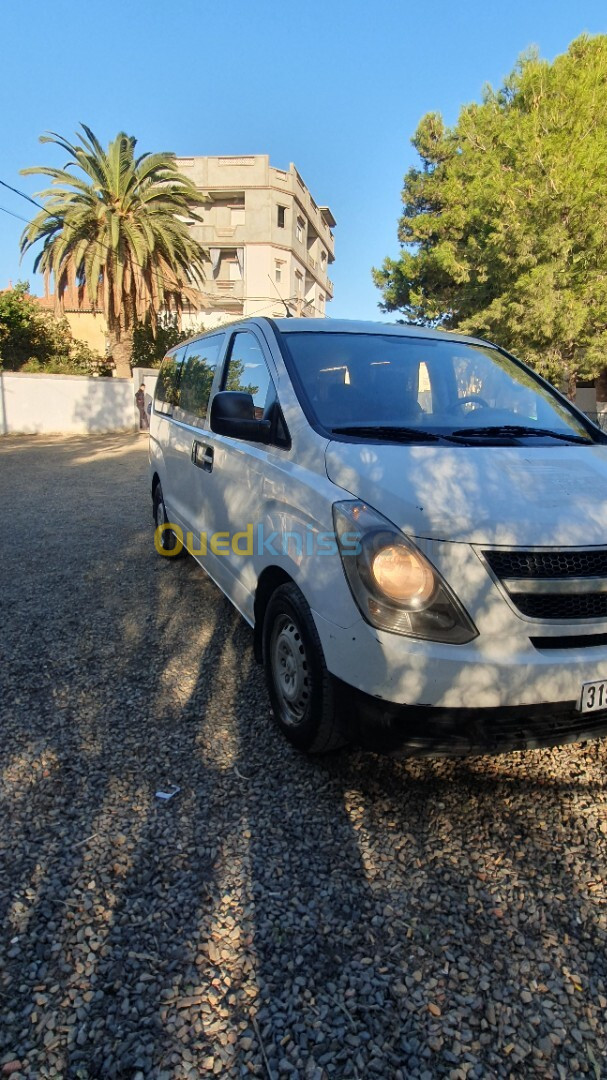 Hyundai H1 12 places 2013