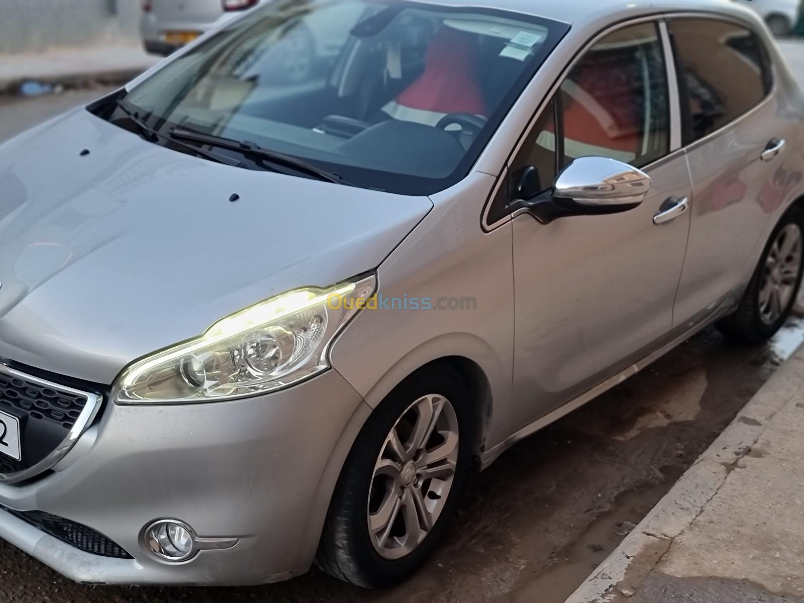 Peugeot 208 2014 Allure