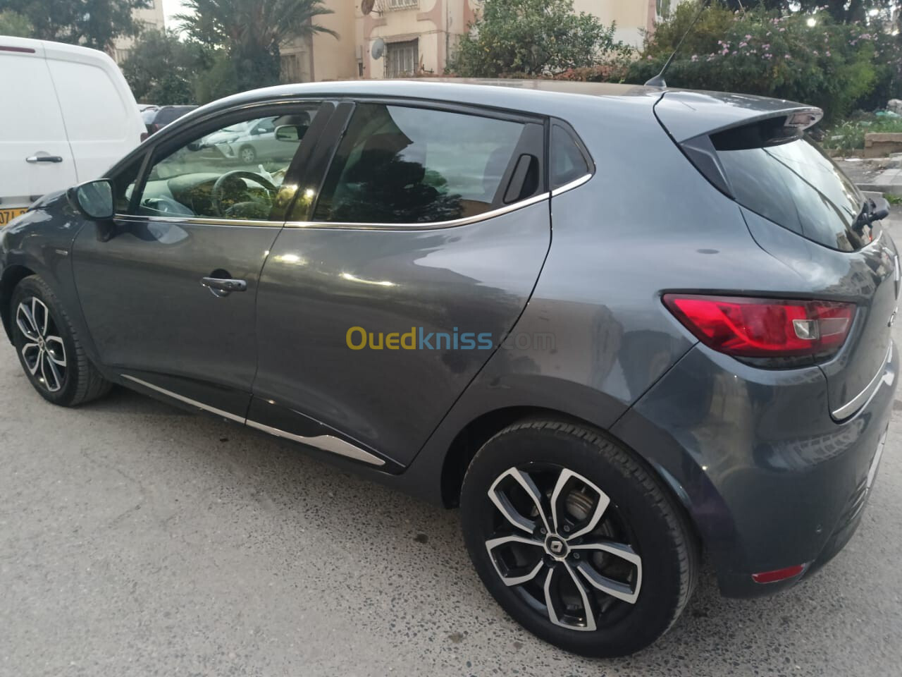 Renault Clio 4 2019 Limited 2