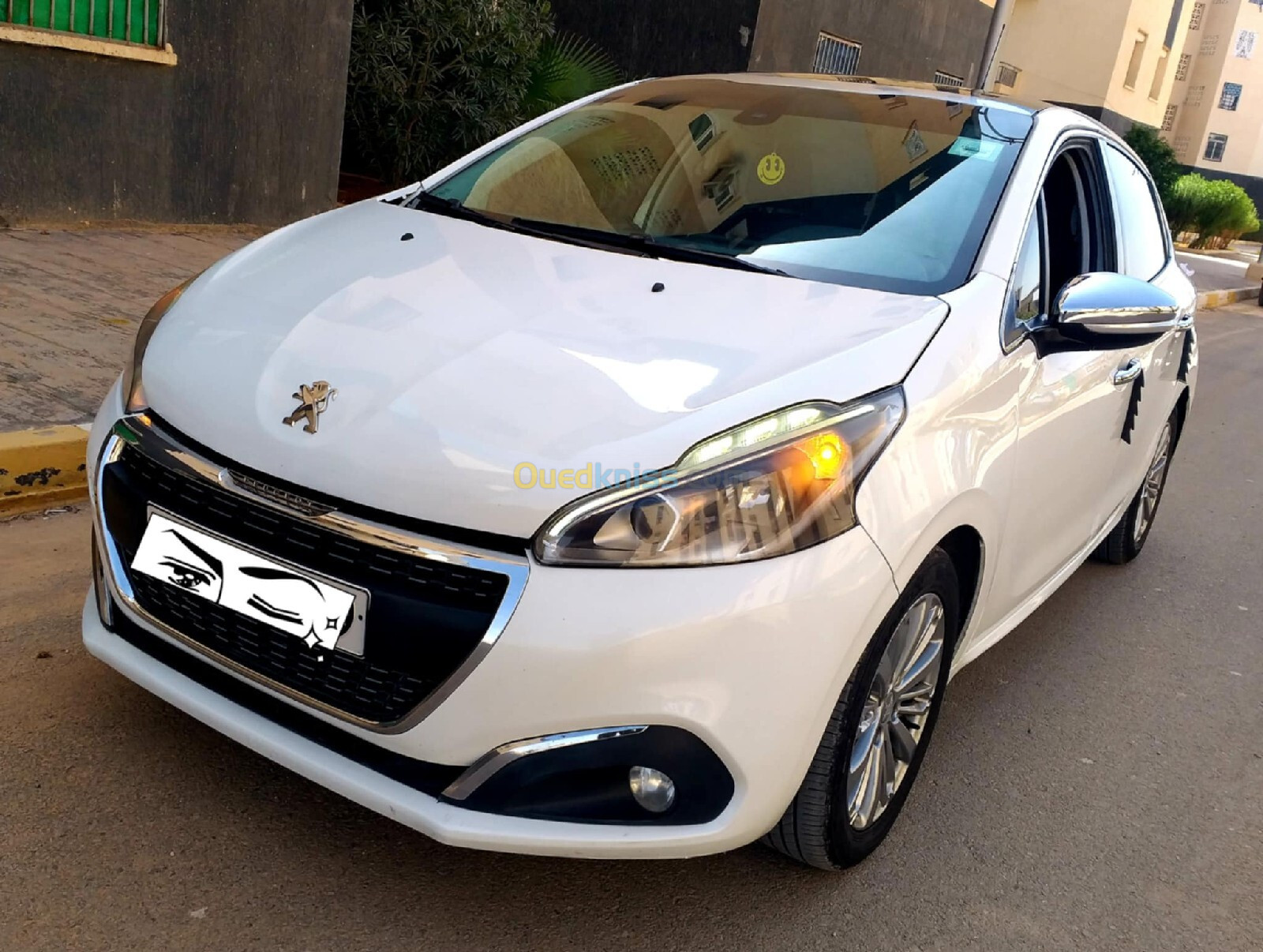 Peugeot 208 2015 Allure Facelift