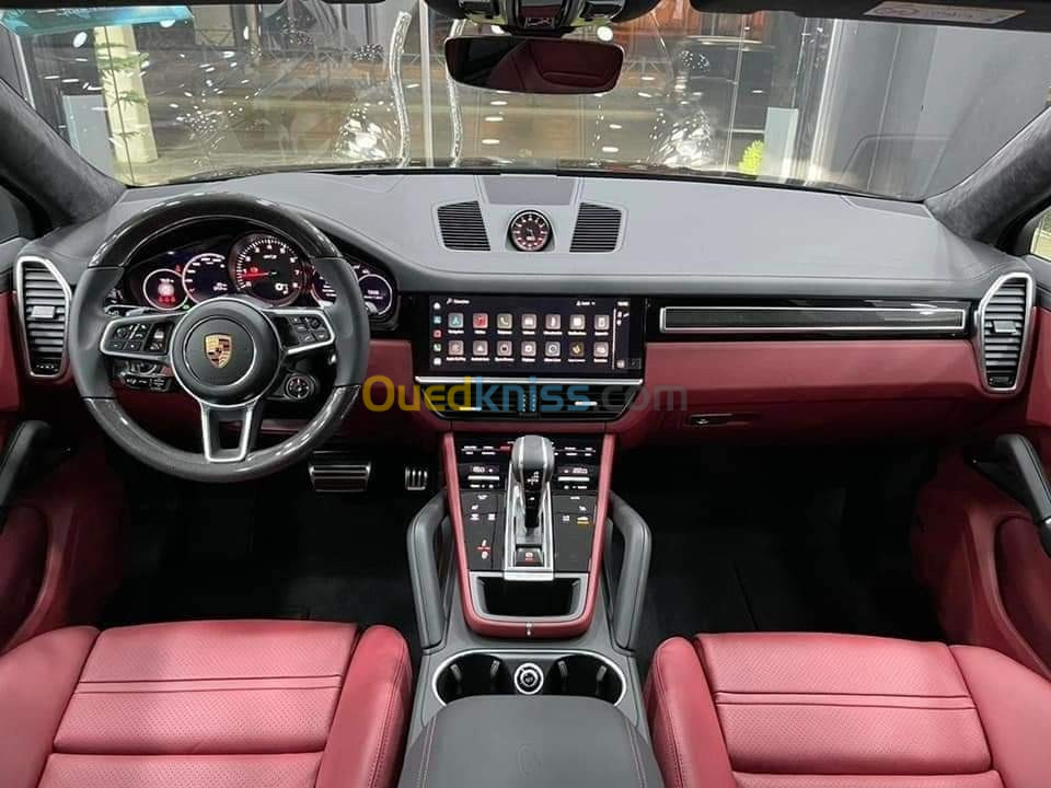 Porsche Cayenne 2024 GTS