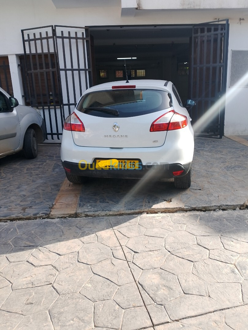 Renault Megane 3 2012 Play